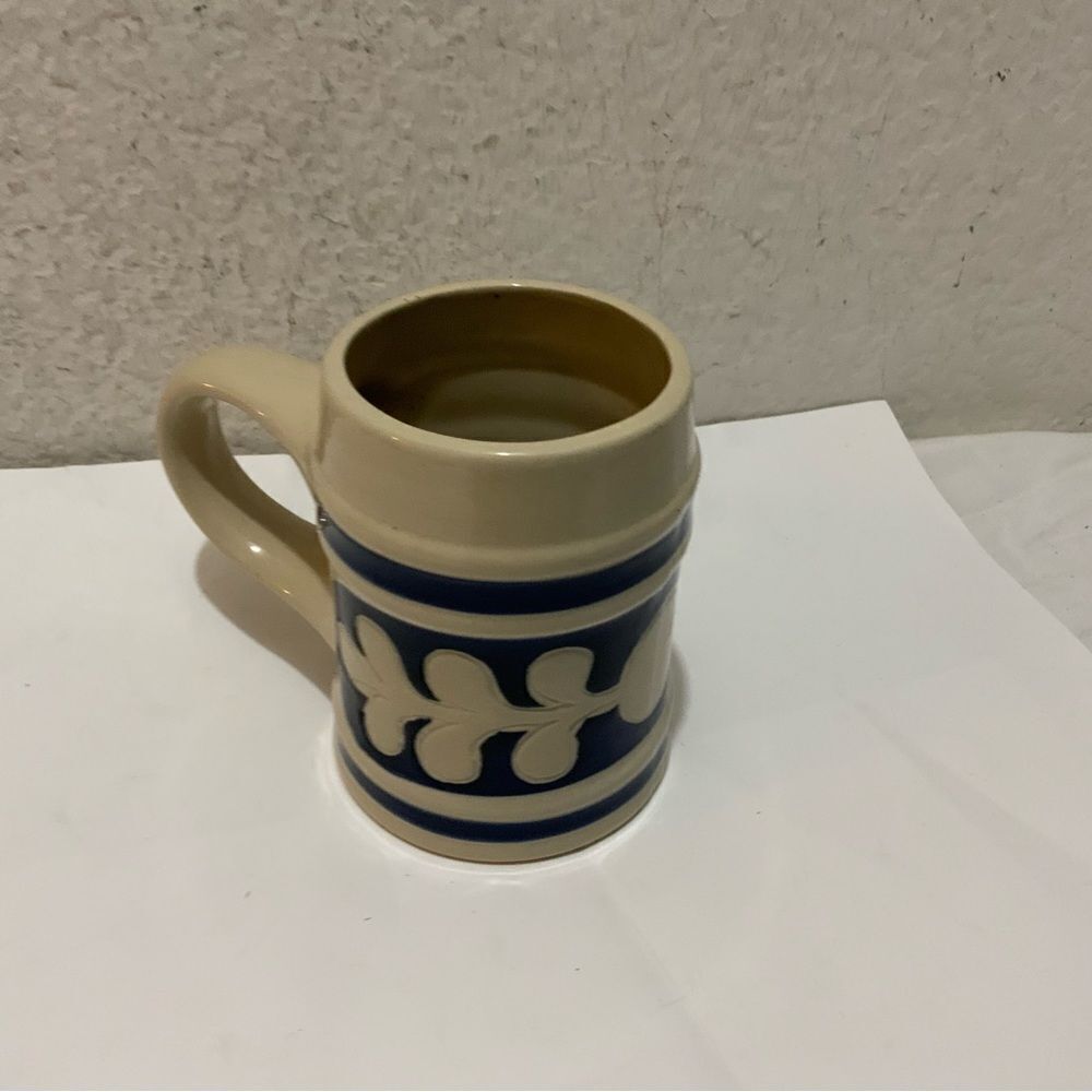 Williamsburg  Mug Stein “An Approved Souvenir Stoneware”Salt Glaze. G16